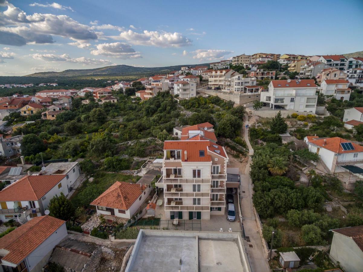 Villa Flores روغوزنيكا المظهر الخارجي الصورة