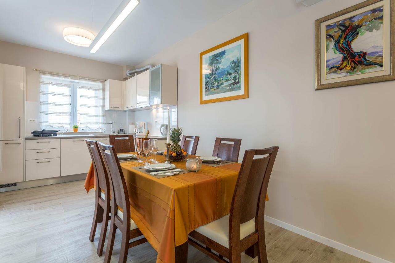 Villa Flores روغوزنيكا المظهر الخارجي الصورة