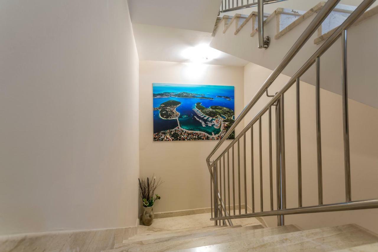 Villa Flores روغوزنيكا المظهر الخارجي الصورة