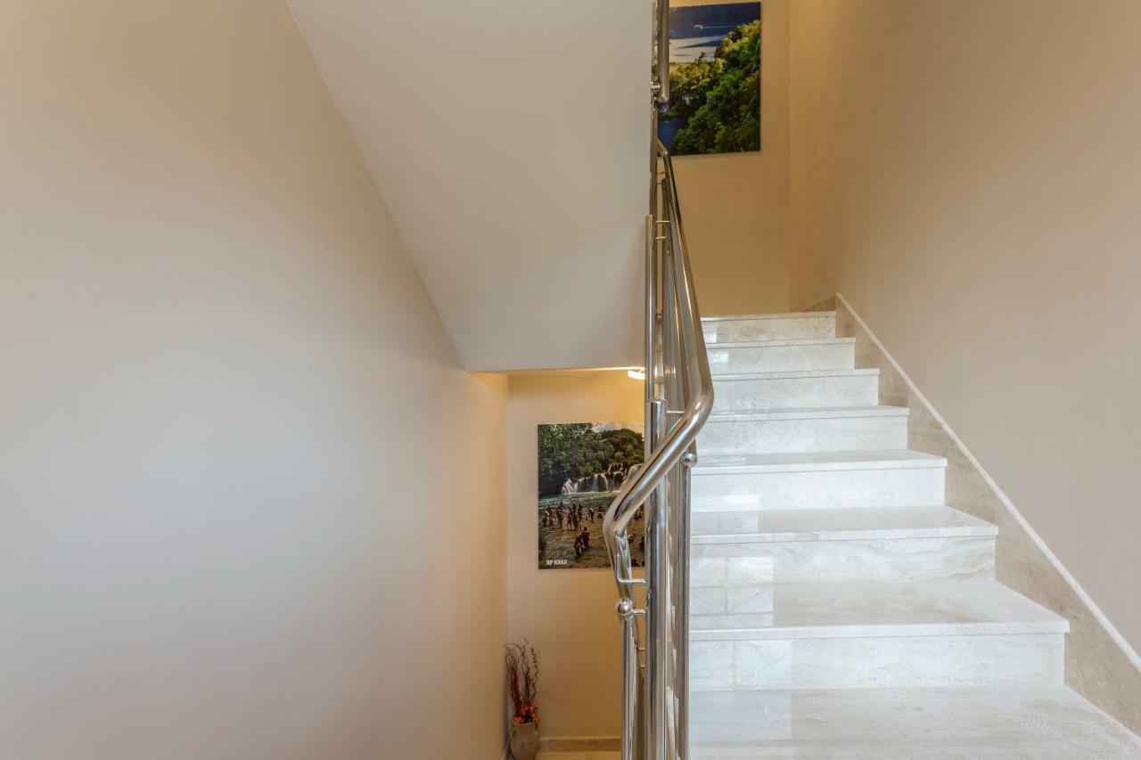 Villa Flores روغوزنيكا المظهر الخارجي الصورة